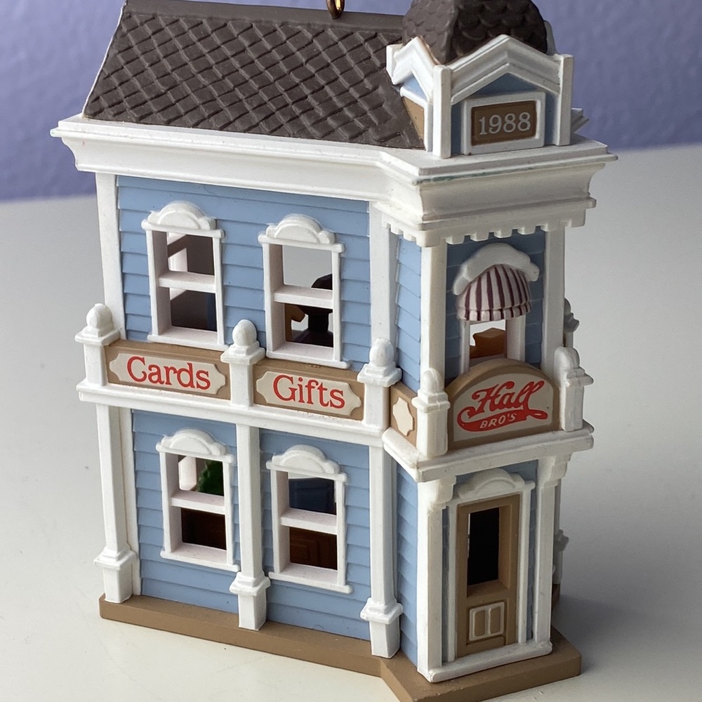 1988 Hallmark Collectible Nostalgic Houses & Shops 5th Halls Bro's Card Shop